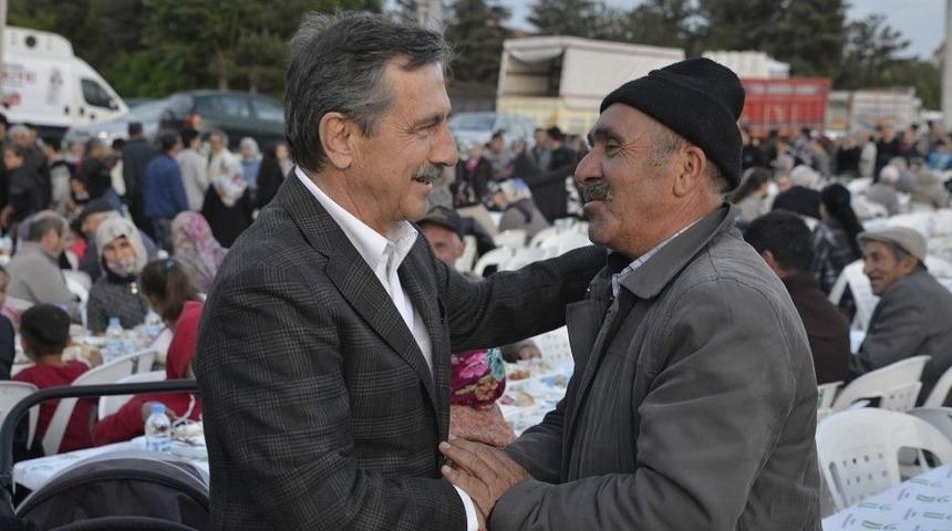 &Ccedil;amlıca&rsquo;da 5 Bin Kişilik İftar Sofrası