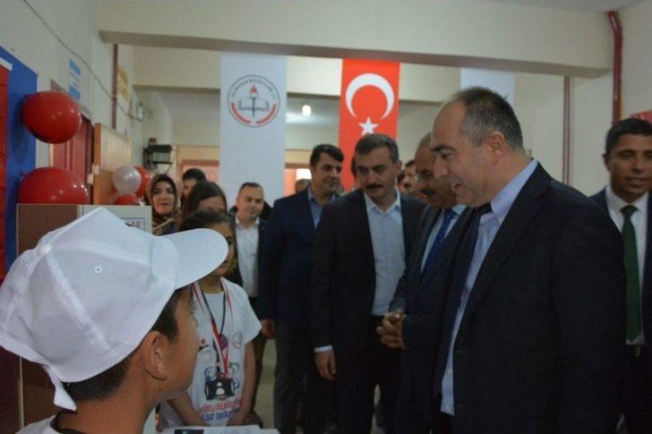 Dedeli Sebahattin Yıldız Ortaokulu’nda Tübitak Bilim Fuarı G3