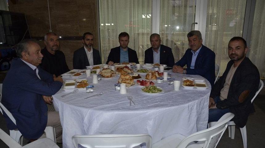 Başkan Yiğit İftarda Personeli İle Bir Araya Geldi