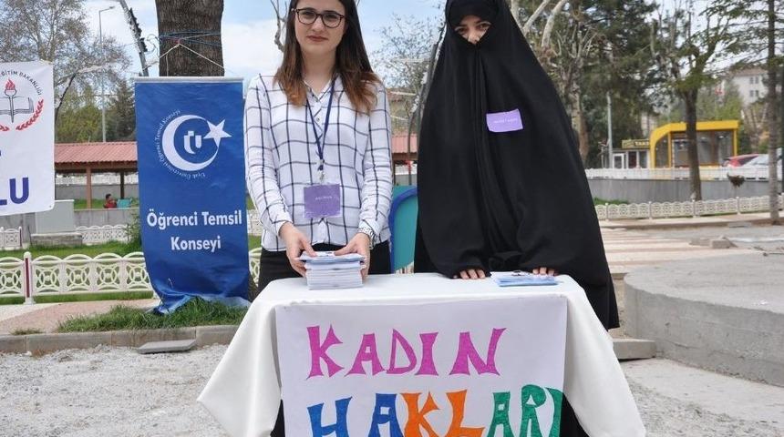 Uşak&rsquo;ta Kadın Haklarıyla İlgili Farkındalık Oluşturmak Ama&ccedil;lı Proje Ger&ccedil;ekleştirildi