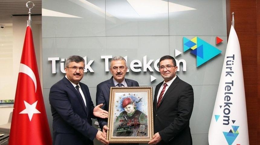 15 Temmuz Ve İletişimi Resmettiler