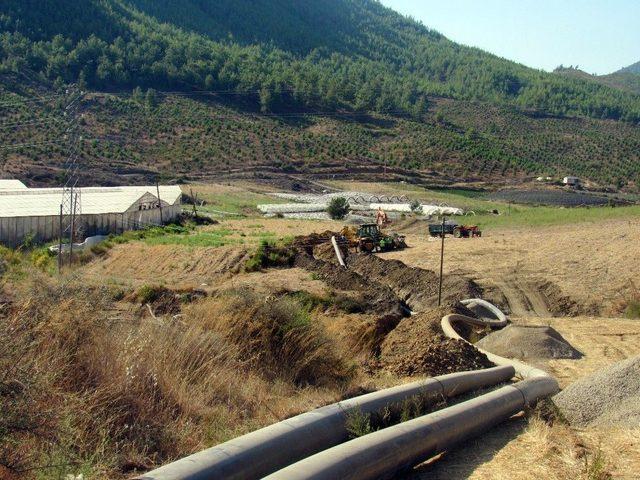 Orman Ve Su İşleri Bakanlığı Alaköprü Sulama Projesine Hızla Devam Ediyor