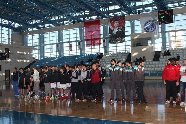 Karaman’da Üniversitelerarası Basketbol Turnuvası Başladı
