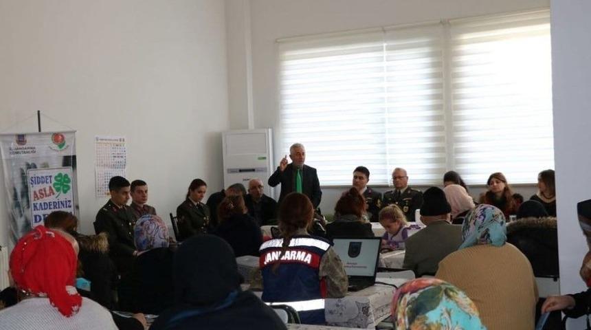 Jandarmadan Aile İ&ccedil;i Şiddete Karşı M&uuml;cadele