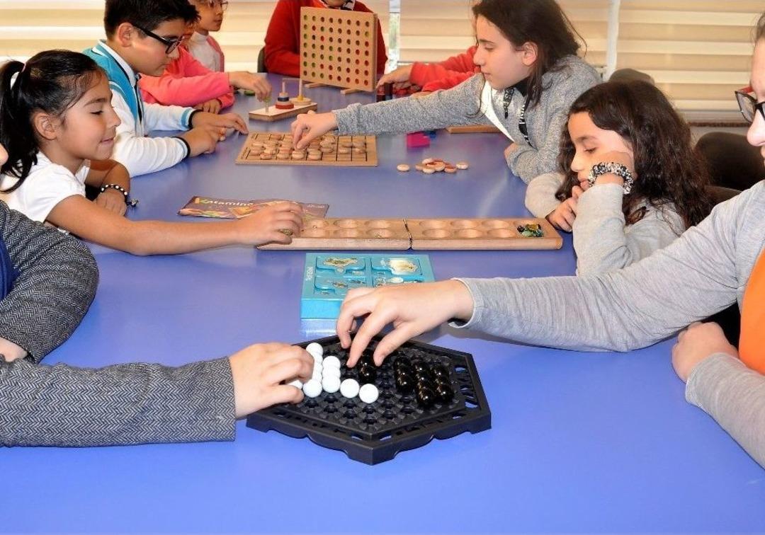 Akıl Oyunları İle Akıllı Nesil Yetişiyor