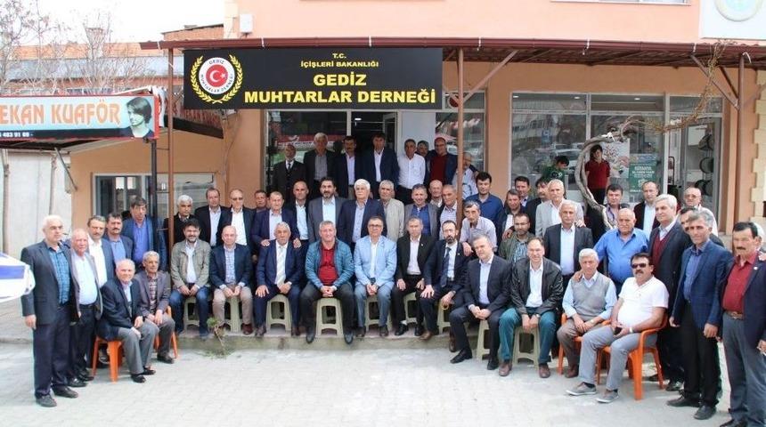 K&uuml;tahyalı Muhtarlar Gediz&rsquo;de Yemekte Buluştu