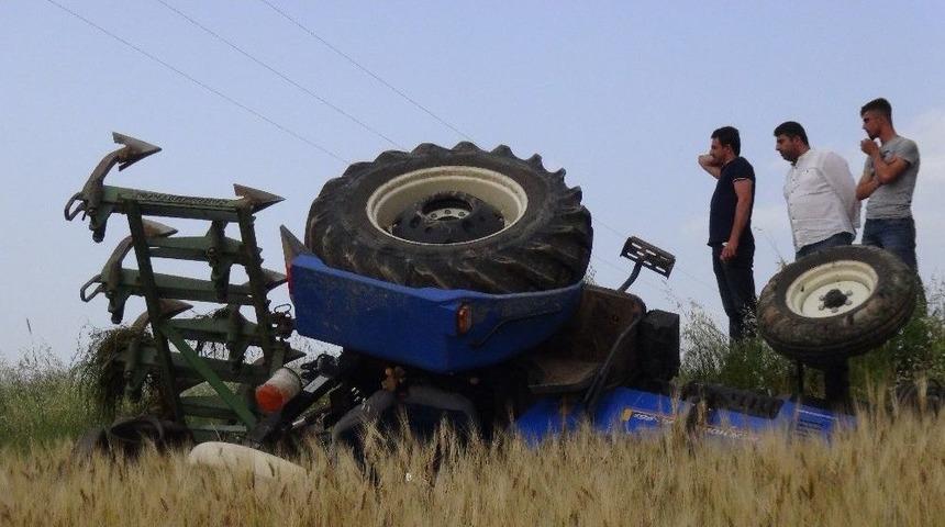 Devrilen Traktörden Yara Almadan Kurtuldu