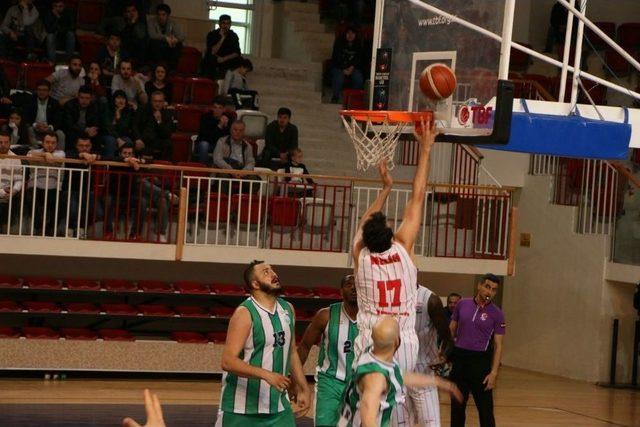 Türkiye Basketbol Ligi: Yalova Group Belediyespor: 84 - Ankara Dsi: 75