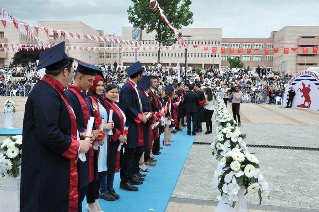 Omü Ziraat Fakültesi 175 Mezun Verdi