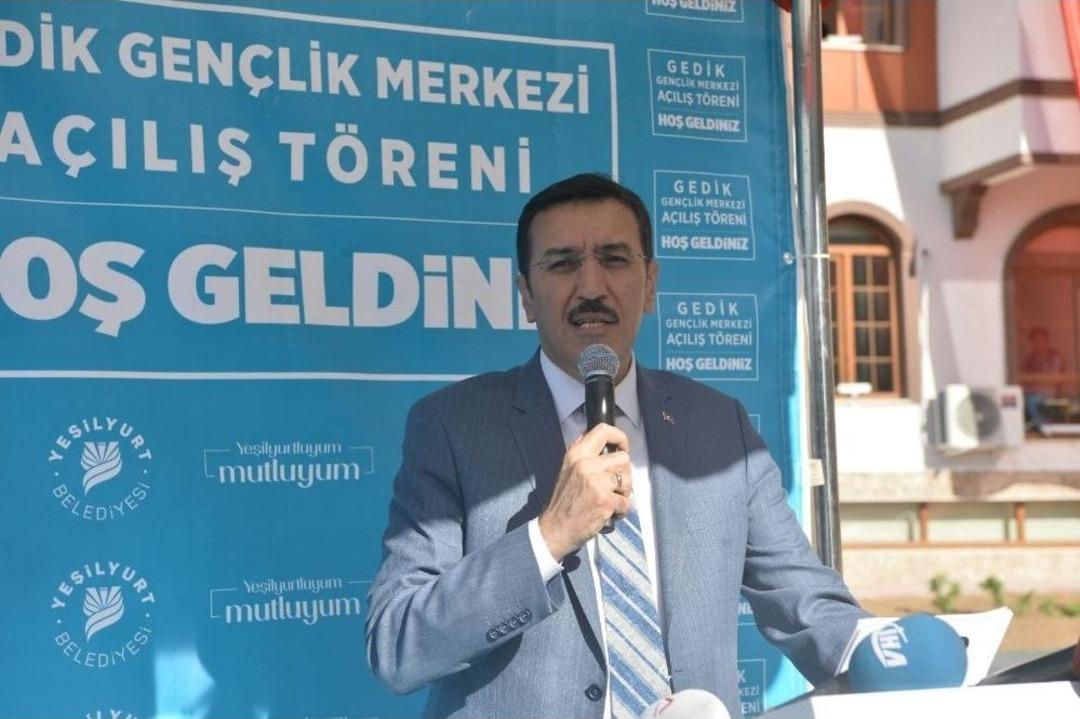 G&uuml;mr&uuml;k Ve Ticaret Balkanı T&uuml;fenkci: "t&uuml;rkiye Artık Kendi Tankını, Topunu, Silahını &Uuml;retir Hale Gelmeli&rdquo;