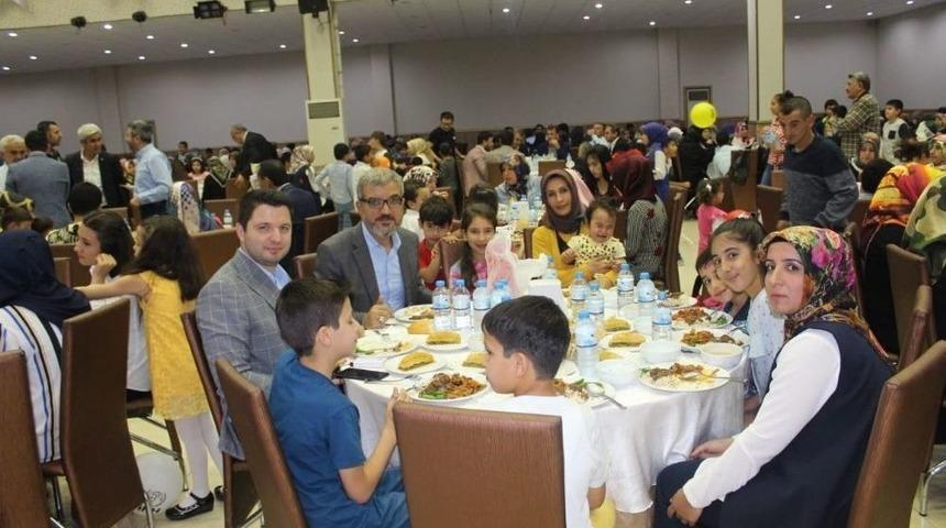 İhh Dünya Yetimler Günü Etkinliği Düzenledi