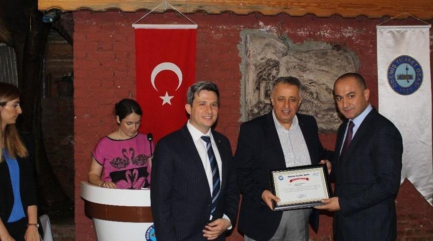 Ödemiş’te 40. Yılını Dolduran Şirketlere Plaket