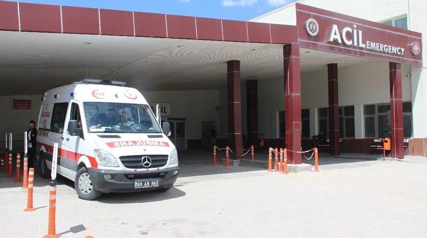 Ölen Annesinin Karnından Alınan 8 Aylık Bebek 4 Doktor Sayesinde Hayata Tutundu
