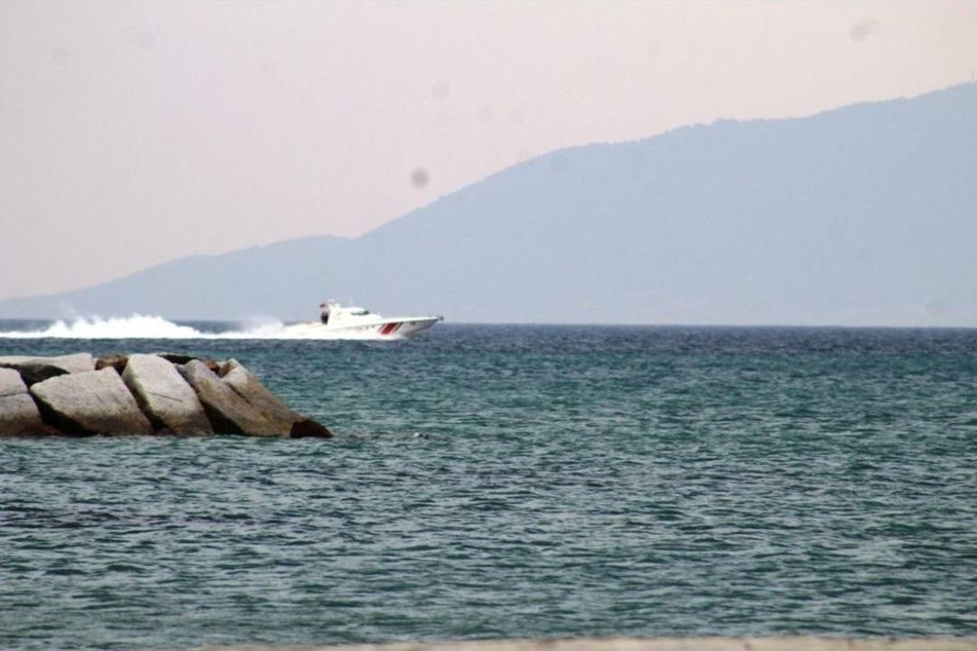 Ayvalık&rsquo;ta Kayıp 2 Balık&ccedil;ı İ&ccedil;in Arama Kurtarma &Ccedil;alışmaları Aralıksız S&uuml;r&uuml;yor