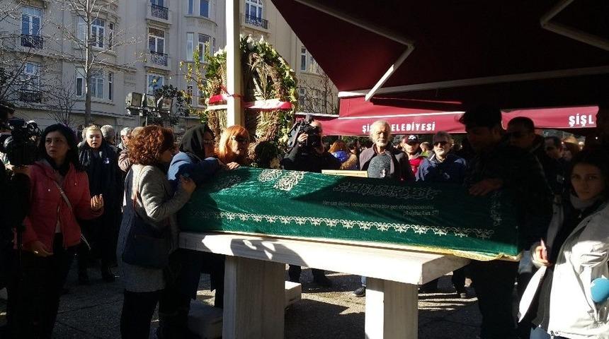 Y&ouml;netmen Mustafa Kemal Uzun İ&ccedil;in Teşvikiye Camii&rsquo;nde T&ouml;ren D&uuml;zenleniyor