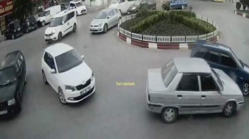 Afyonkarahisar&rsquo;daki Trafik Kazaları Mobese&rsquo;de