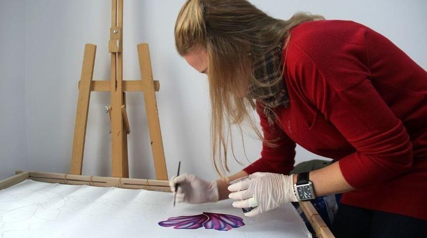 Samek&rsquo;le İpek Kumaşlar Sanat Eserine D&ouml;n&uuml;ş&uuml;yor