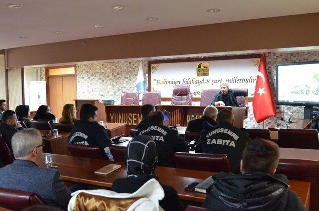 Yunusemre’de Belediye Personeline Uyuşturucuyla Mücadele Semineri