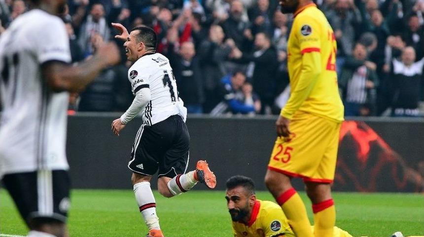 Gary Medel İlk Gol&uuml;n&uuml; Attı