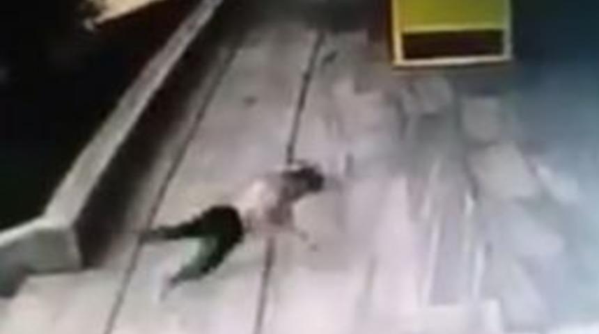 G&uuml;ng&ouml;ren&rsquo;de 3,5 Yaşındaki &Ccedil;ocuk Yedinci Kattan D&uuml;şerek Hayatını Kaybetti