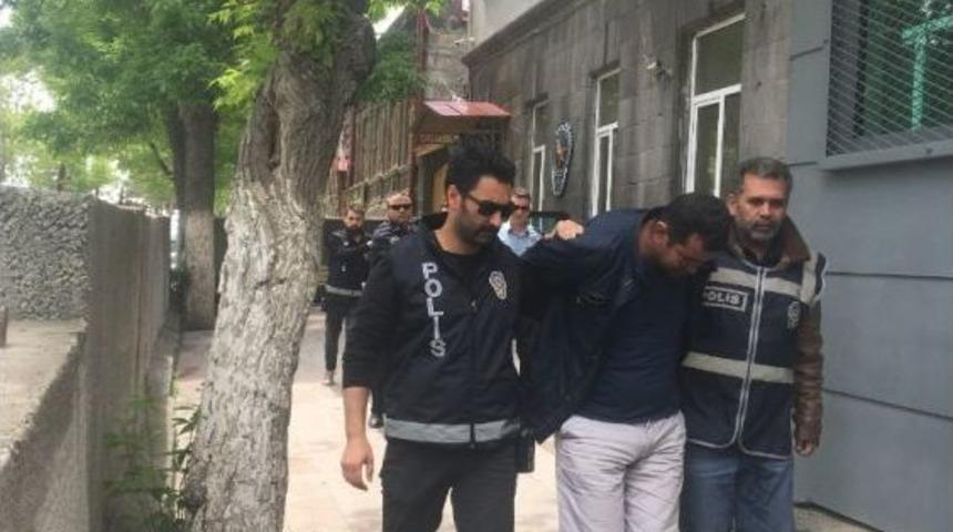 Kars&rsquo;ta 128 Bin Liralık İnşaat Malzemesi &Ccedil;alan Hırsızlar Yakalandı