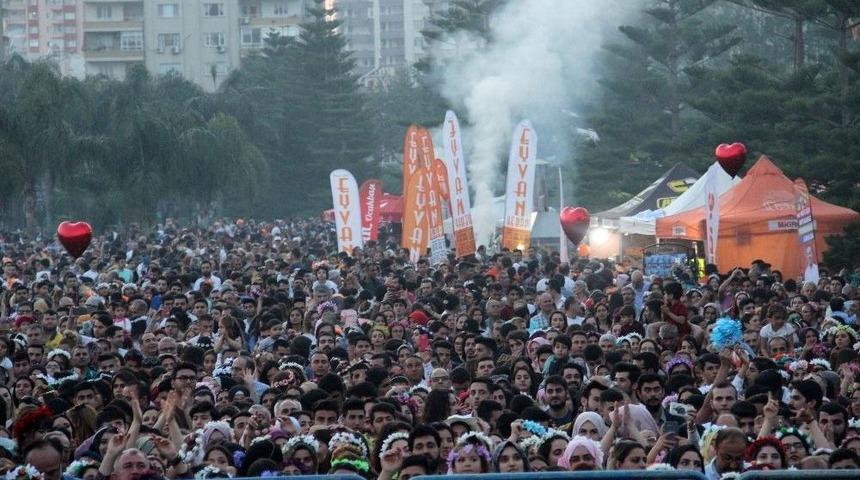 Karnaval Gongunu Kent Protokol&uuml; &Ccedil;aldı