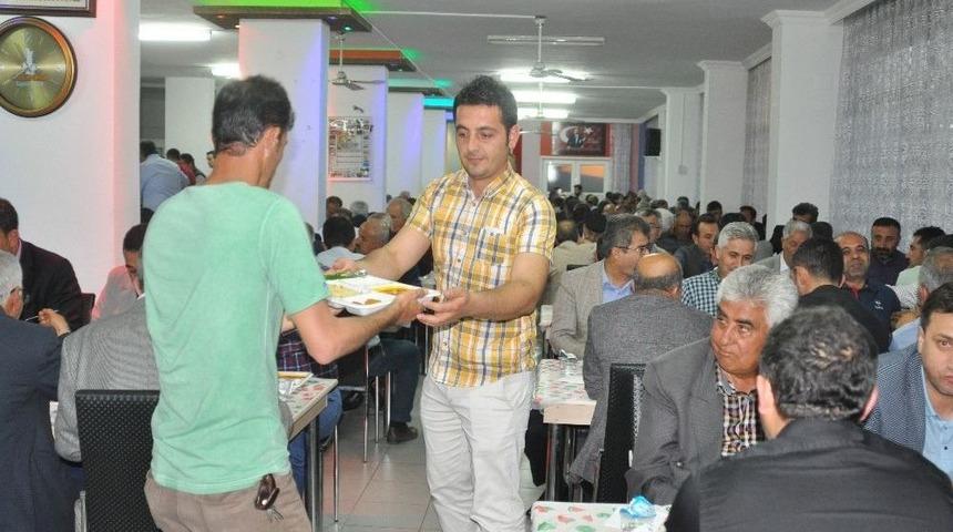 Başkan Özdemir Belediye Personeliyle İftarda Buluştu