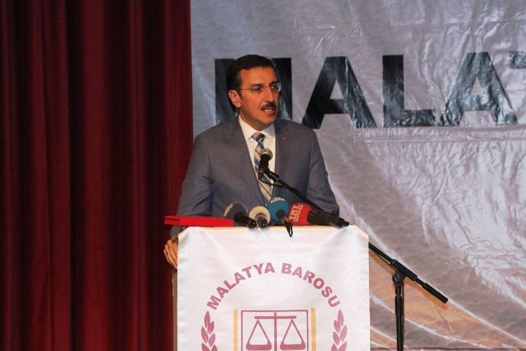 Bakan T&uuml;fenkci, Malatya&rsquo;da Avukatlar G&uuml;n&uuml; Etkinliğine Katıldı
