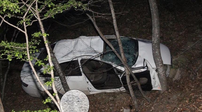 Otomobil 60 Metrelik U&ccedil;uruma Yuvarlandı: 1 &Ouml;l&uuml;