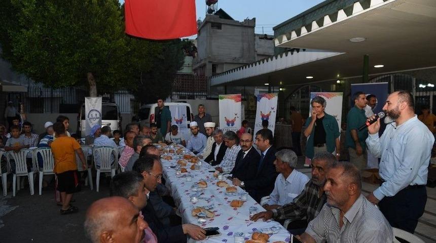 Vali Demirtaş &lsquo;huzurda Buluşuyoruz&rsquo; Projesi Kapsamında Vatandaşlarla İftar Yaptı