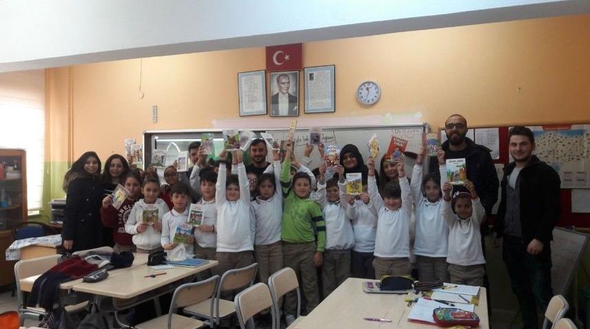 Üniversiteli Öğrencilerden Duyarlı Davranış