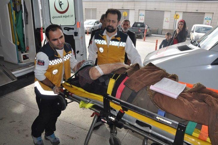 İşçi Servisi Yola Düşen Tomruklara Çarptı: 6 Yaralı G5