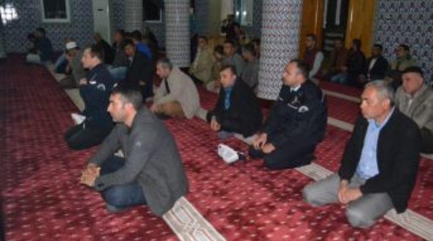 Kahramanmaraş&rsquo;ta Şehit Polisler İ&ccedil;in Mevlit Okutuldu