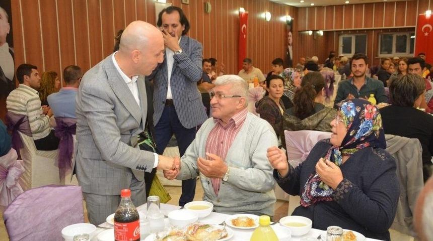 Sarayk&ouml;y Belediyesi &Ouml;ks&uuml;z Ve Yetim Vatandaşlara İftar Verdi