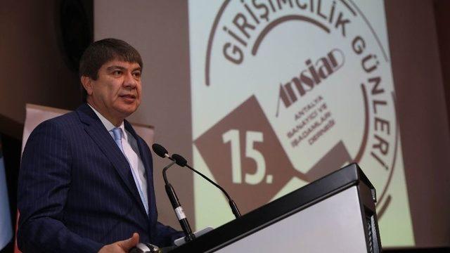 Başkan Türel Girişimci Gençlere Seslendi