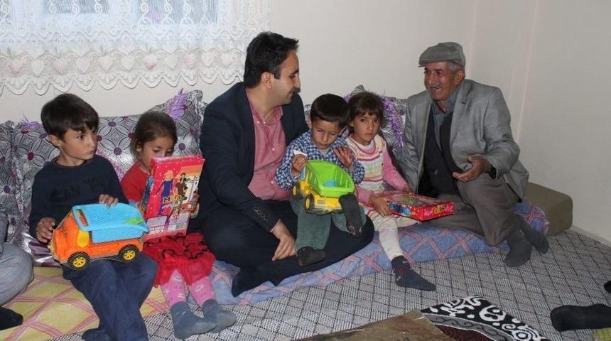 Kaymakam Dundar, Yetim Kardeşlerle İftar Açtı