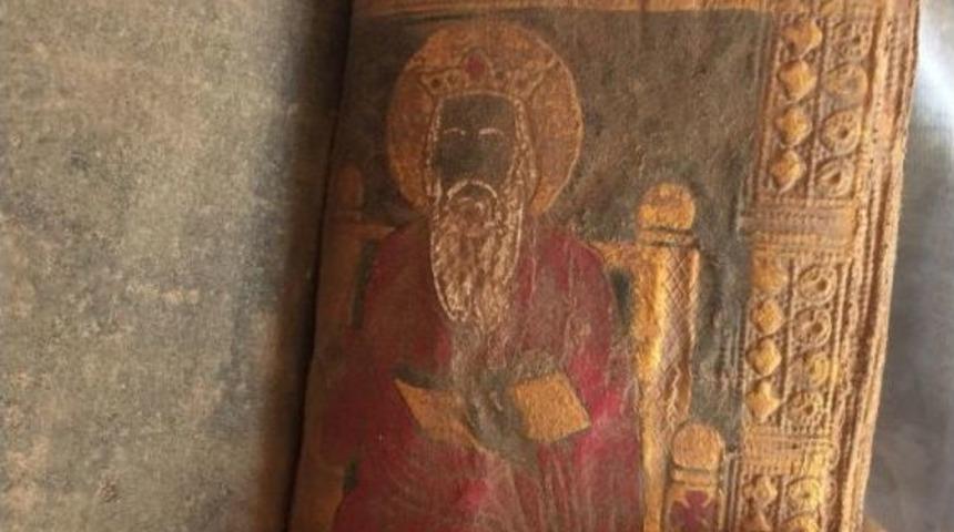 Aksaray&rsquo;da Tarihi İncil Ele Ge&ccedil;irildi