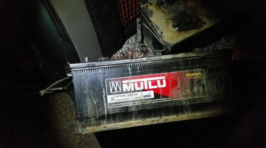 Hırsızlıkta Kullandıkları Ara&ccedil; İ&ccedil;in &lsquo;&ccedil;alındı&rsquo; İhbarına Gidince Yakalandılar