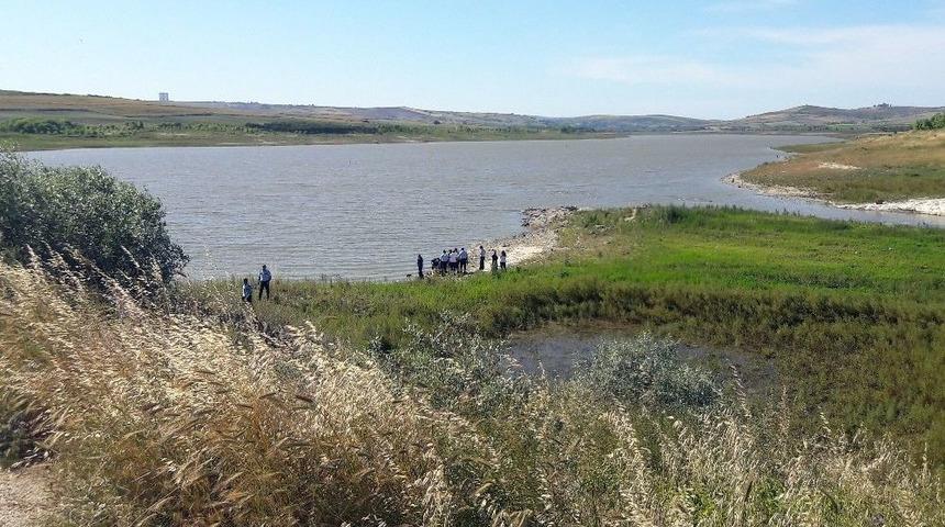 Baraj Kenarında Ceset Bulundu