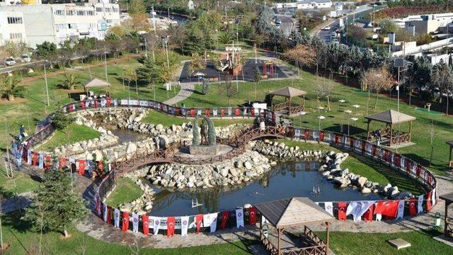 Cengiz Aytmatov Heykeli Maltepe’de Açıldı