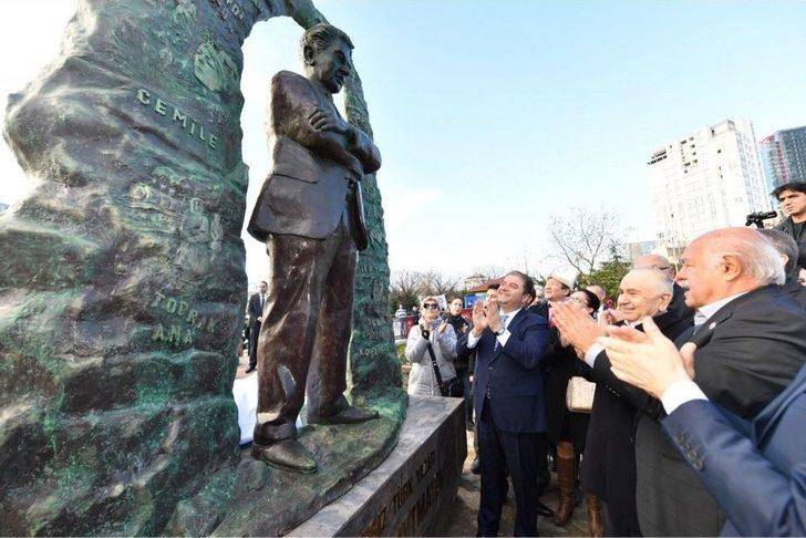 Cengiz Aytmatov Heykeli Maltepe’de Açıldı G3