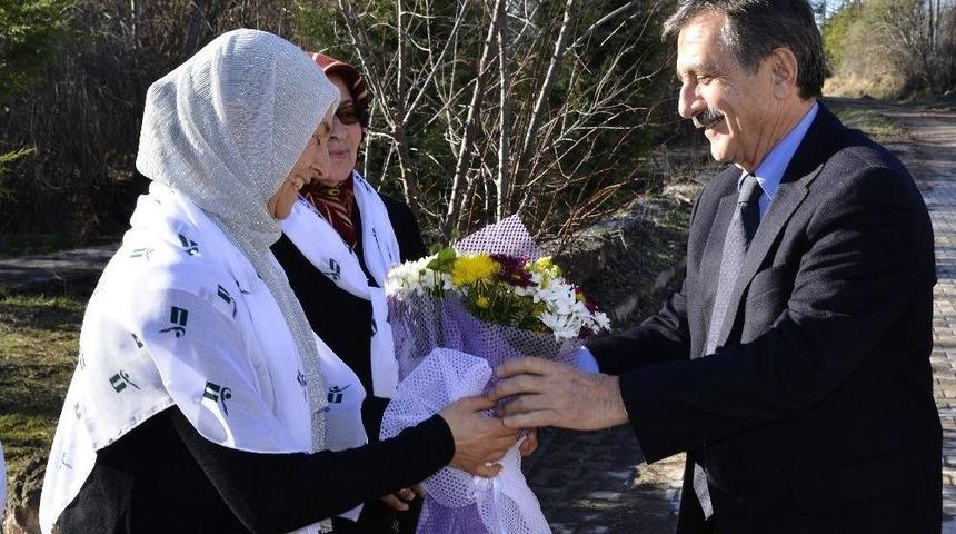 Başkan Ata&ccedil; Mollaoğlu Mahallesi&rsquo;nde