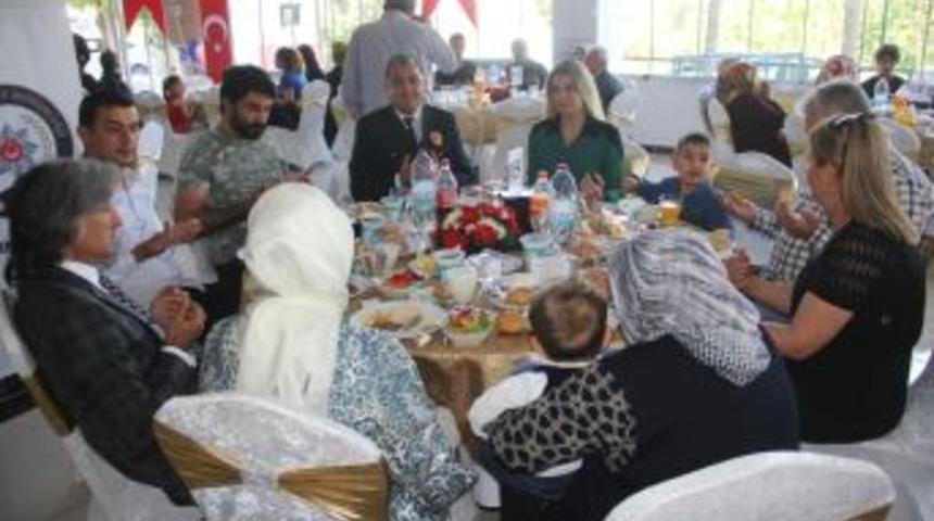 Emniyet Müdürü Yıldız: "bu Milletin Evlatları, Bizlere Şehadette Örnek Oldu"