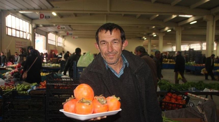 Kışın Vazgeçilmez Meyvesi Hurma Tezgahta Yerini Aldı