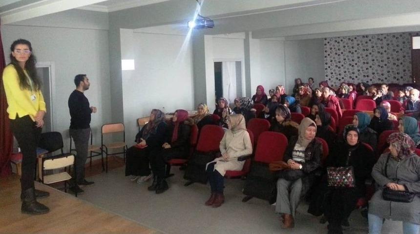 İzmit Belediyesi&rsquo;nden Velilere &Ccedil;ocuk İstismarı Eğitimi