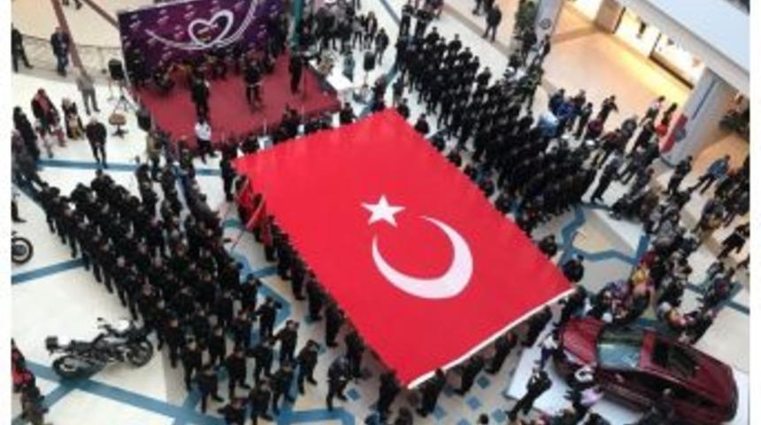 Mng Alışveriş Ve Yaşam Merkezinde Polis Haftası Etkinliği