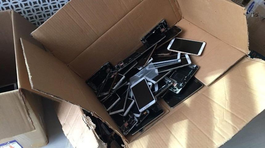 Kahramanmaraş&rsquo;ta Ka&ccedil;ak Cep Telefonu Operasyonu