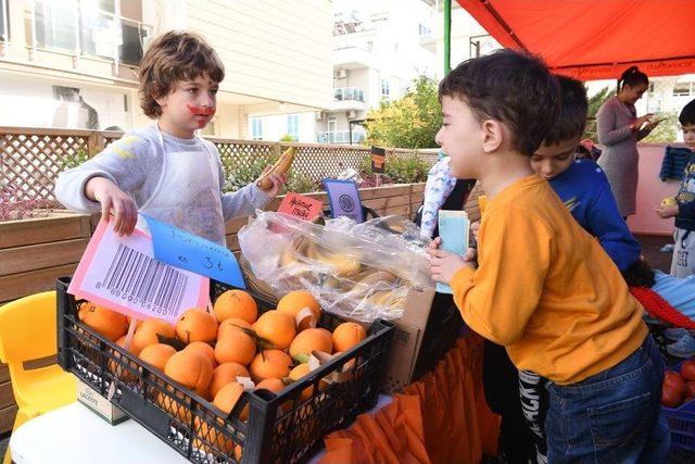 Kreş Öğrencileri Esnaf Olup Sebze Sattı, Zabıta Olup Denetim Yaptı