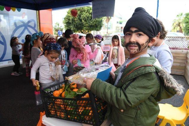 Kreş Öğrencileri Esnaf Olup Sebze Sattı, Zabıta Olup Denetim Yaptı