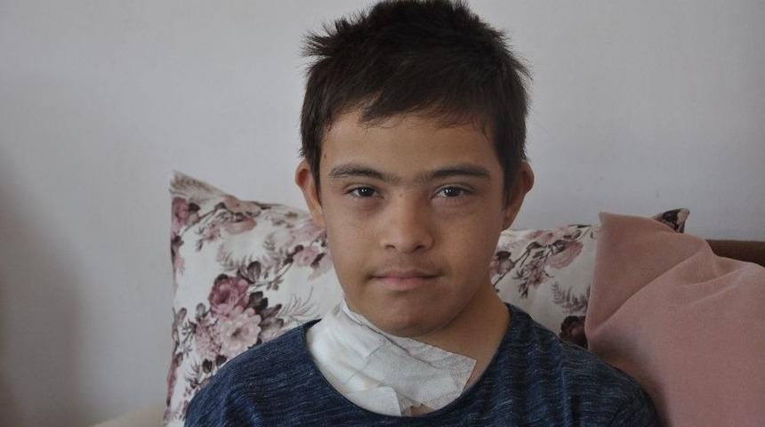 Down Sendromlu S&uuml;leyman 10 Yıldır Organ Bekliyor